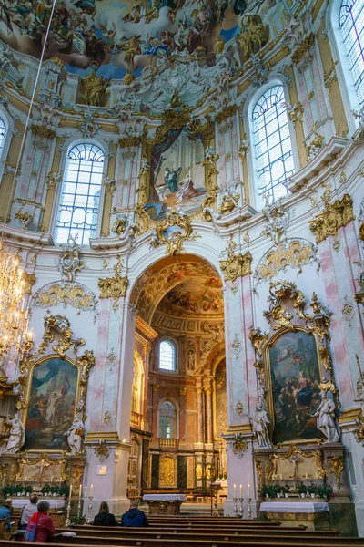 Obberamergau, Alemania - 15 de octubre de 2017: Interior de Ettal Abbe —  Fotos de Stock