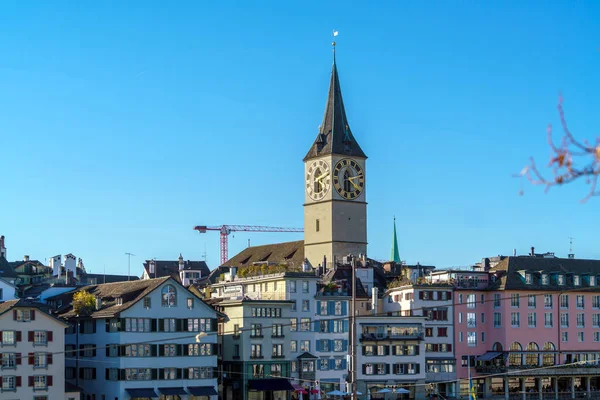 Iglesia de San Pedro, casco antiguo de Zurich, Suiza — Foto de Stock