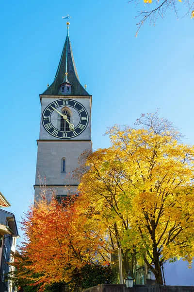 Chiesa di San Pietro, centro storico di Zurigo, Svizzera — Foto Stock