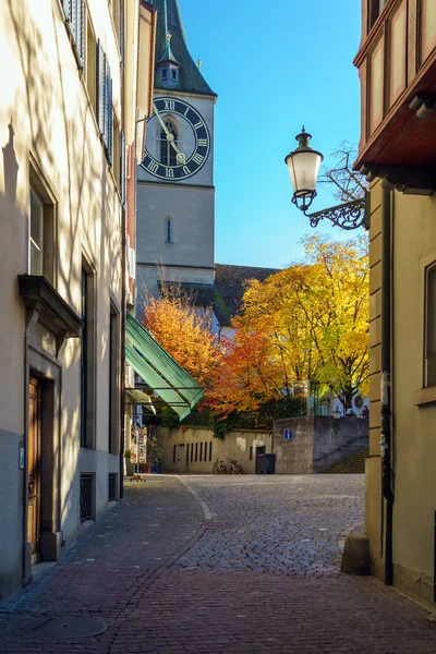 Iglesia de San Pedro, casco antiguo de Zurich, Suiza —  Fotos de Stock