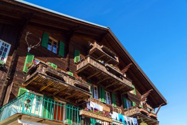 Murren, İsviçre - 17 Ekim 2017: Geleneksel Chalet olması
