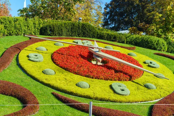 L 'horloge fleurie, o el reloj de flores, Ginebra, Suiza — Foto de Stock