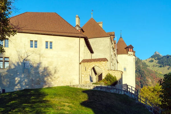 Det medeltida slottet i Gruyères, Switzerland — Stockfoto