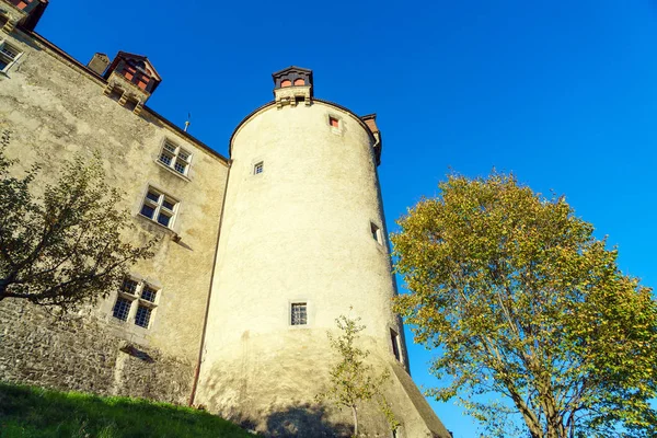 O castelo medieval de Gruyeres, Suíça Imagens De Bancos De Imagens