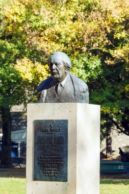 Geneva, İsviçre - 18 Ekim 2017: Psikolog Jea büstü