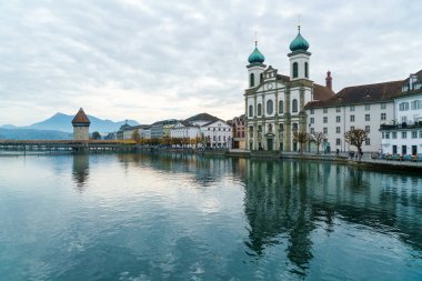 Cizvit Kilisesi (1667-1673) ilk büyük Barok Kilisesi Kuzey 