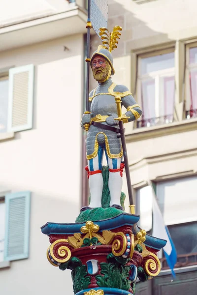 Knight with sword of Fritschi Fountain, Lucerne, Switzerland — Stock Photo, Image