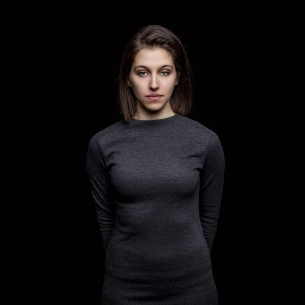 Mooie jonge Kaukasische vrouw — Stockfoto