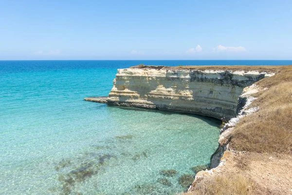 Klify w Torre Sant Andrea — Zdjęcie stockowe