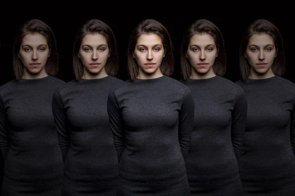 Clones de mujeres de pie en fila —  Fotos de Stock