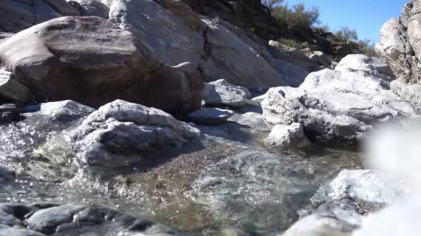 Day Establishing Shot of Stream in Arizona Desert Rocks — Stock Video