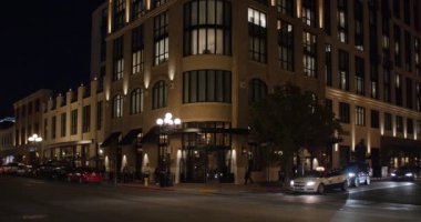 Gece kurulması, lüks otel ya da apartmanın San Diego'da vurdu