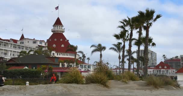 Zima, ustanawiający strzał Hotel del Coronado w San Diego — Wideo stockowe
