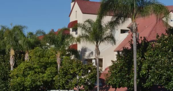 Establecimiento de un edificio de apartamentos de lujo Shot en la isla de Coronado — Vídeo de stock