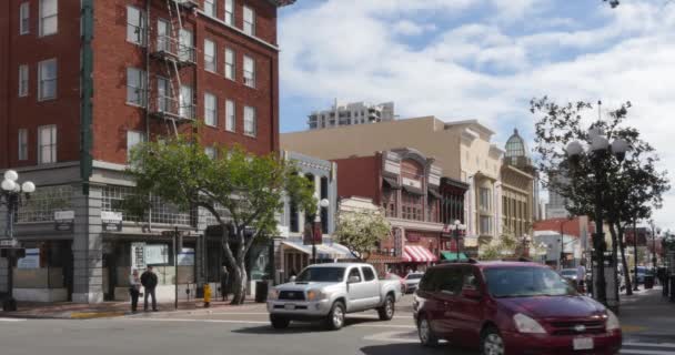 一天在圣地亚哥街区建立的繁忙活动镜头 — 图库视频影像