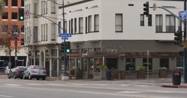 San Diego Gaslamp kvartalet Bar och restaurang upprätta skott — Stockvideo