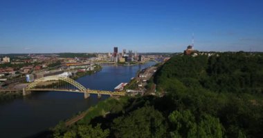 Yavaş ileri hava görünümünü Pittsburgh Batı Yakası Overlook hareket