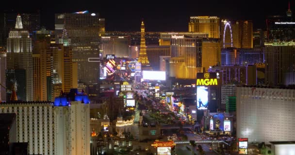 Flygfoto över Las Vegas Strip på natten — Stockvideo