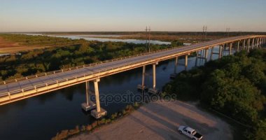Sabah erken ileri hava Topsail ada Köprüsü kurulması vurdu