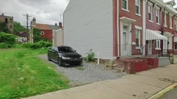 Rij huizen op Pittsburgh van Hill District — Stockvideo