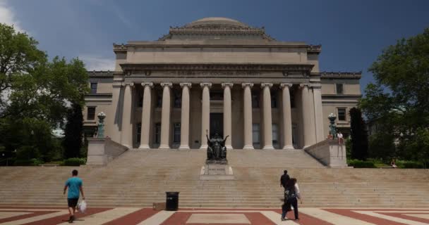 Dag att upprätta skott av Columbia University Campus — Stockvideo