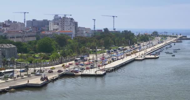 Dag Aerial Etablering Shot af kystlinjen i Havana Cuba – Stock-video