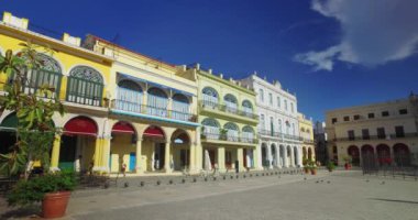 Gün sabah Havana'nın tarihi kent meydanının görüntüsünü oluşturma
