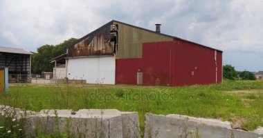 Gün dış küçük kasabada Shot terk edilmiş fabrikası kurulması