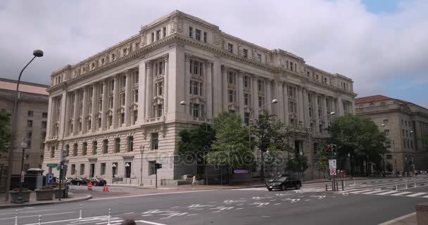 Dia Estabelecendo Tiro de Edifício Típico em Washington DC — Vídeo de Stock