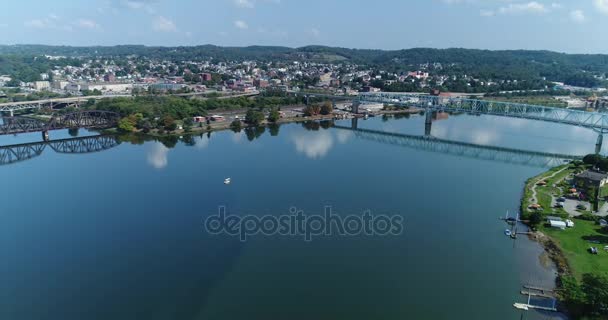 Slow Rising Aerial Establishing Shot of Ohio River and Rochester, PA — Stock Video