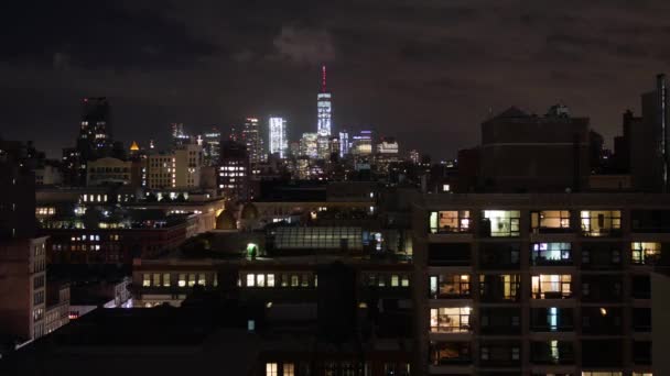 Nacht tijd Lapse weergave van Lower Manhattan en Freedom Tower — Stockvideo