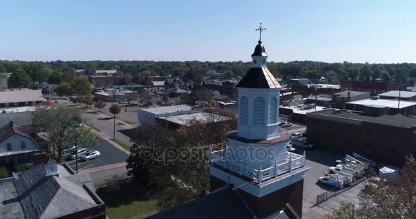 Küçük kasaba Salem Ohio ABD görüntüsünü oluşturma Dolly anteni ileri — Stok video