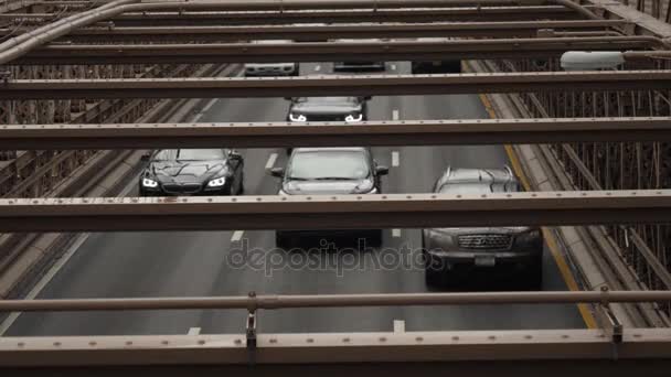 Dia Estabelecendo Tiro de Trânsito na Ponte Brooklyn — Vídeo de Stock