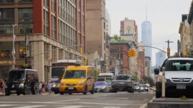 Düşük açılı gün atış Manhattan şehir trafik oluşturma
