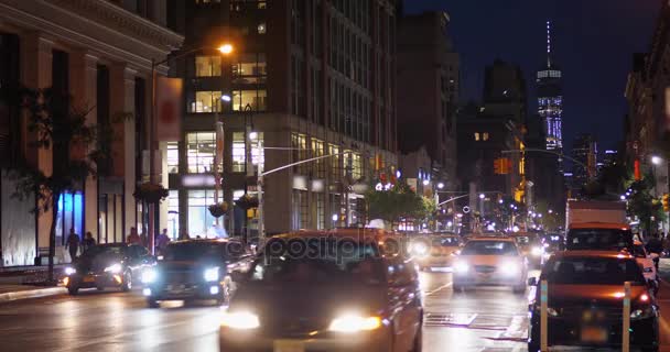 Night Establishing Shot of Manhattan City Traffic — Stock Video