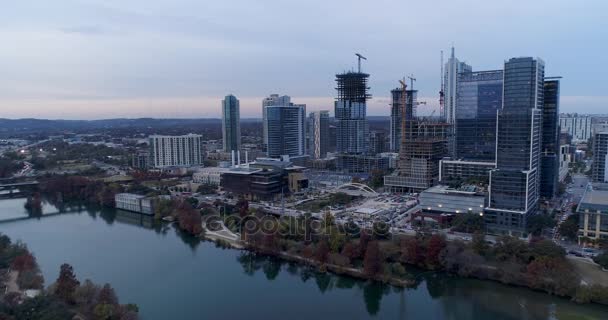 Slow Forward Aerial Establishing Tiro de Austin Skyline — Vídeo de Stock