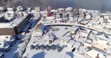 Pas kemer mahalle ve Ohio Nehri ters hava kış görünümü