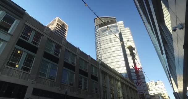 Pittsburgh şehir kaldırımda yürüyen yaya perspektif — Stok video