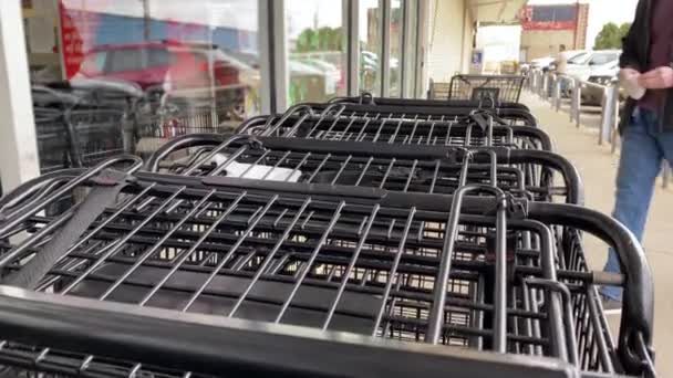 Man Wipes Handle Shopping Cart Grocery Store Cleaning Surfaces Became — Stock Video