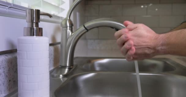 Slow Motion Sliding Dolly Shot Man Properly Washing His Hands — Stock Video