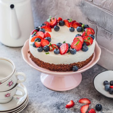 Ricotta keki ve Taze Böğürtlenli Glütensiz Cheesecake yok.