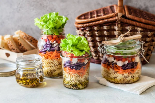 Massa Salada Legumes Frasco Espaço Cópia Para Seu Texto — Fotografia de Stock