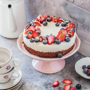 Ricotta keki ve Taze Böğürtlenli Glütensiz Cheesecake yok.