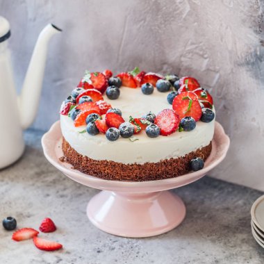 Ricotta keki ve Taze Böğürtlenli Glütensiz Cheesecake yok.