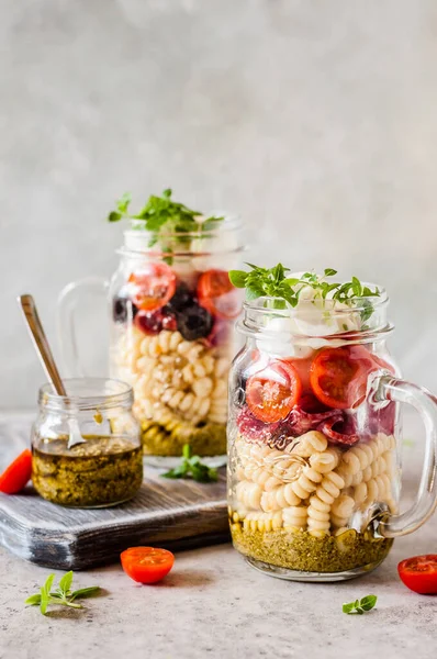 Italian Pasta Salad Jar Salami Cherry Tomatoes Mini Mozzarella Copy — Stock Photo, Image