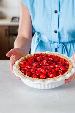 Female Holding a Fresh Strawberry Jelly Pie, metin için kopyalama alanı