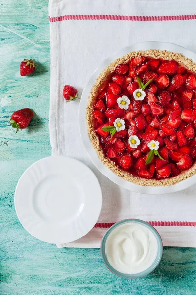 Verse Aardbeiengelei Taart Met Graham Cracker Crust Kopieer Ruimte Voor — Stockfoto