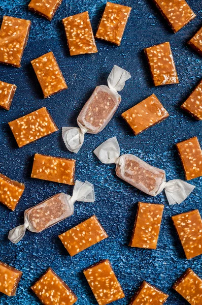 Sesam Seed Caramel Godis Hemlagad Chewy Toffees — Stockfoto