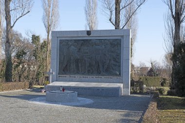 Zagreb, Hırvatistan'daki Mirogoj mezarlığında anıt