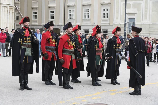 Guarda de honra na cidade de Zagreb Croácia — Fotografia de Stock